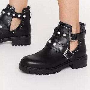 NWT ZARA Black Leather Studded Pearl Biker Cutout Ankle Moto Boots Buckle